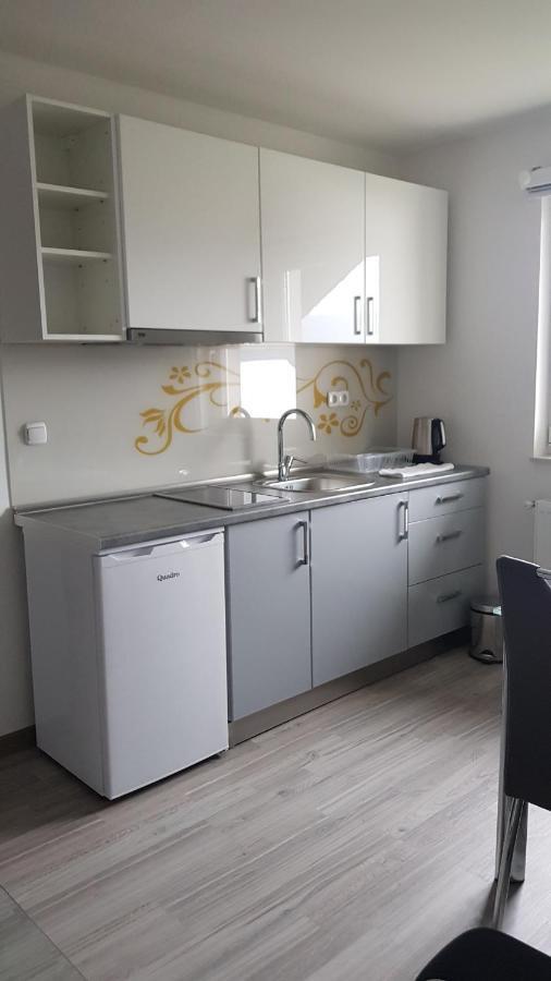 Apartmani Brigita Korenica Eksteriør billede